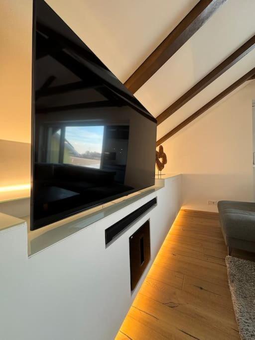 Juwel Am Stadtrand Von Wien Korneubourg Extérieur photo